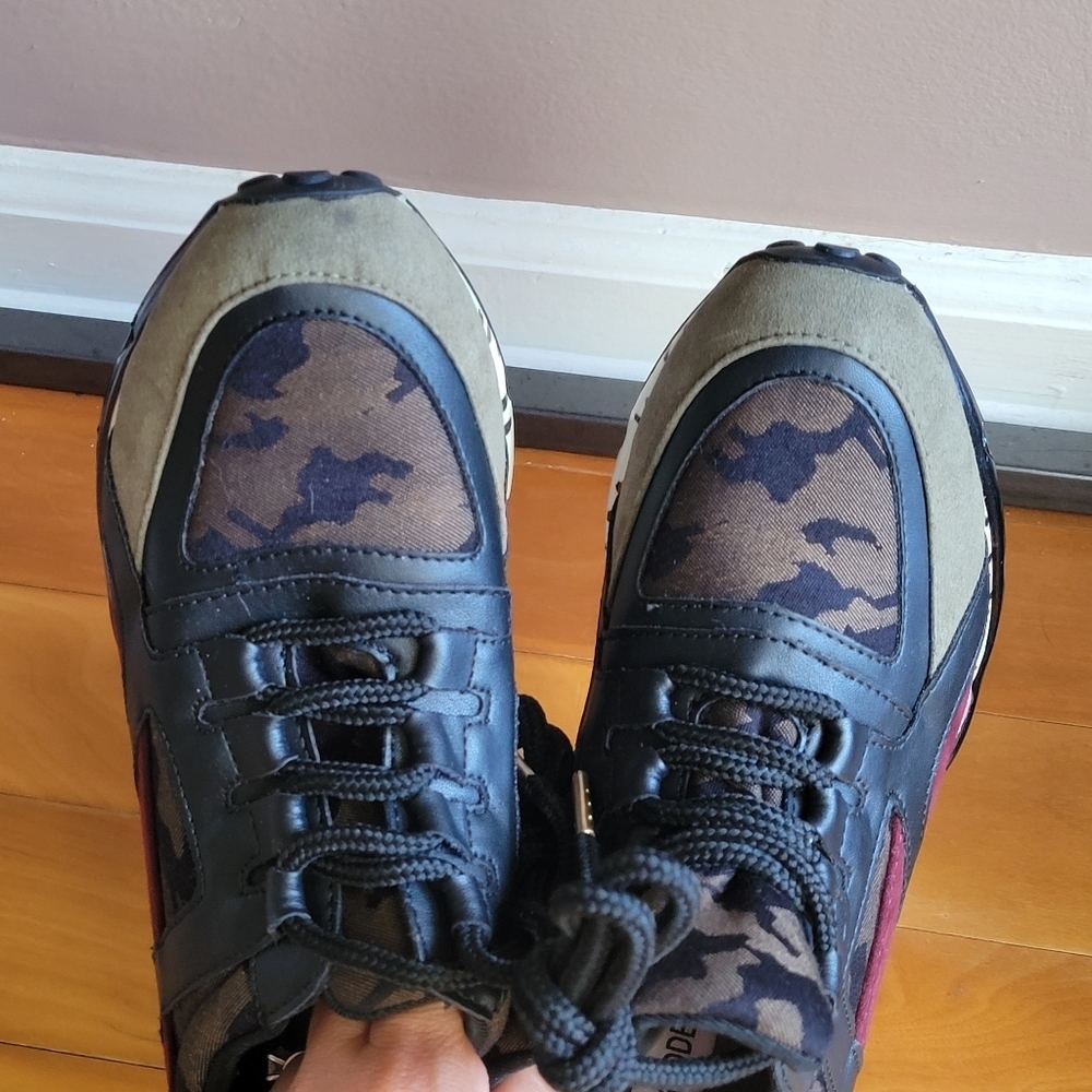Steve Madden Cliff Olive Green Camo Rebooted Sneaker Wedge Platform Womens 7M - Picture 16 of 16